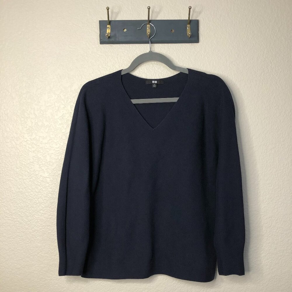 Uniqlo Casual V-neck 3D Knit Top Women’s XL Basic Black Long Sleeve Stretch EUC